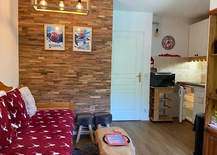 Appartement Risoul, 2 pièces, 6personnes avec Piscine