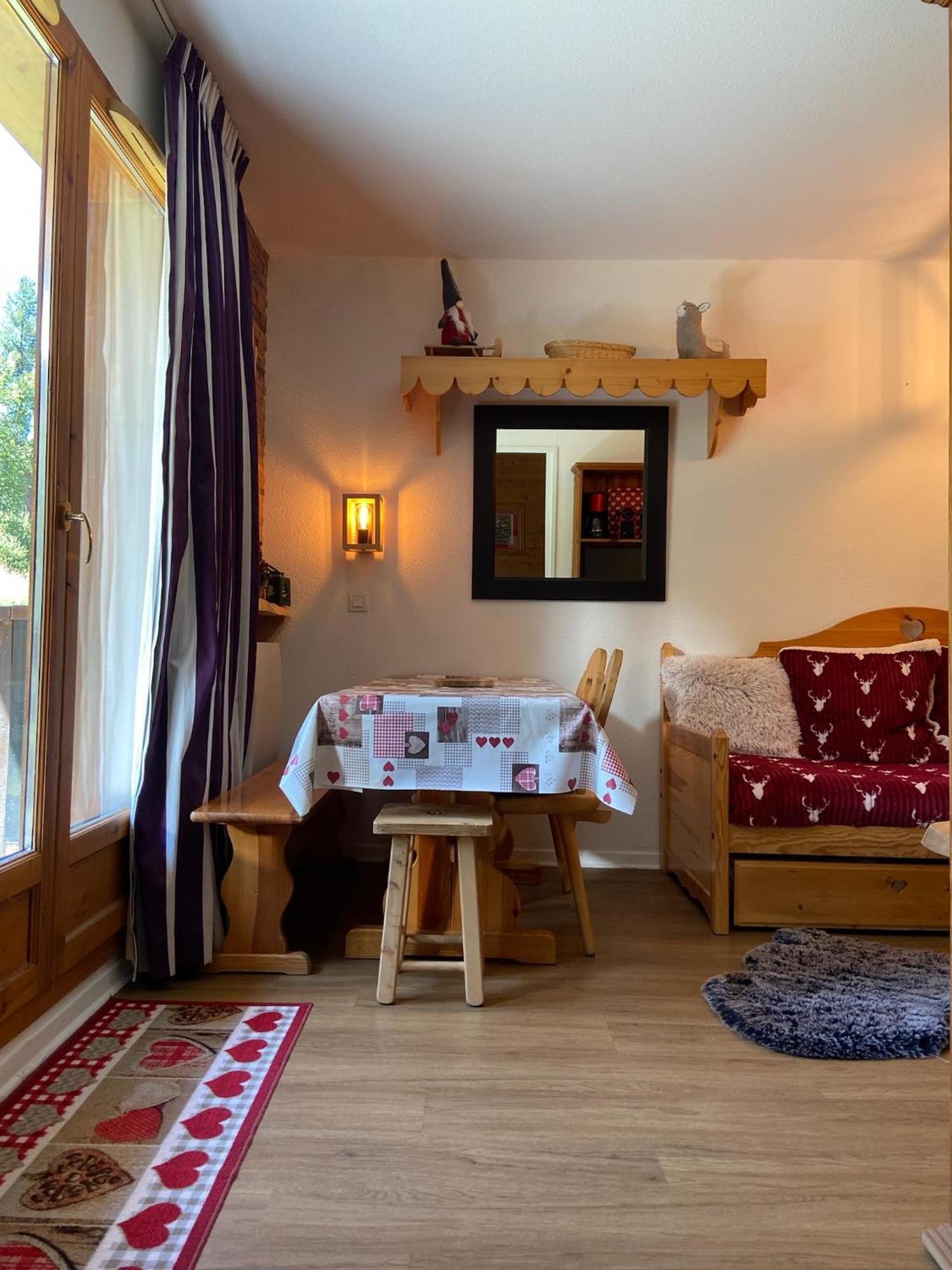 Pied Des Pistes, 2 Pieces, 6pers, Piscine Et Sauna Risoul